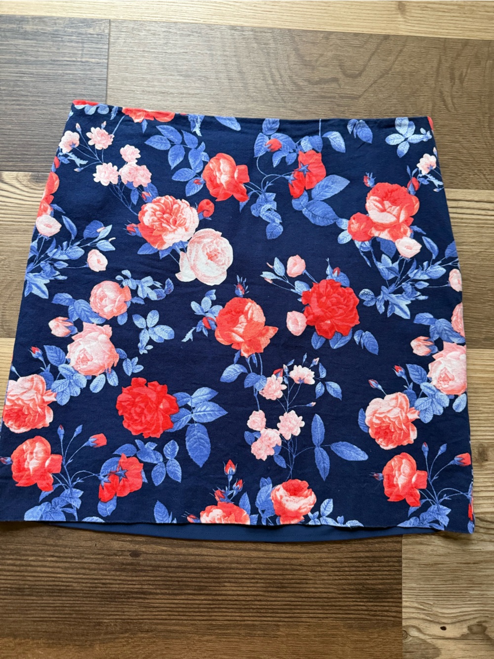 Talbots Navy Floral Pencil Skirt 10 Preppy Coquette Office Chic Modern Classic